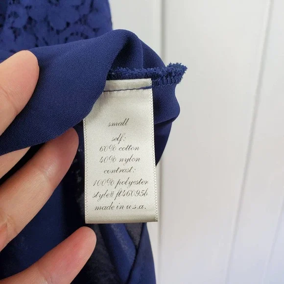 Alya  Navy Blue Floral  Lace Flowy Sleeveless Lined Top Womens Size Small - Picture 5 of 10